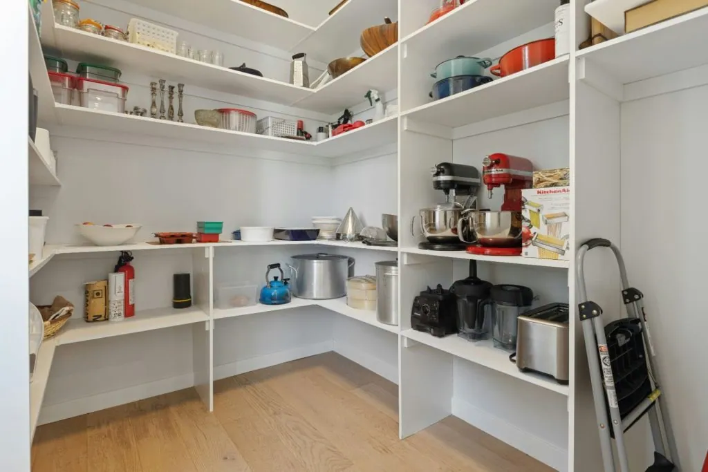 Average Size Butler Pantry